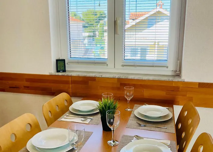 Eni Apartamento Vodice