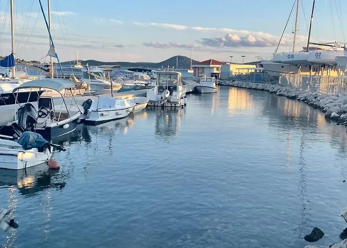 Eni Apartamento Vodice